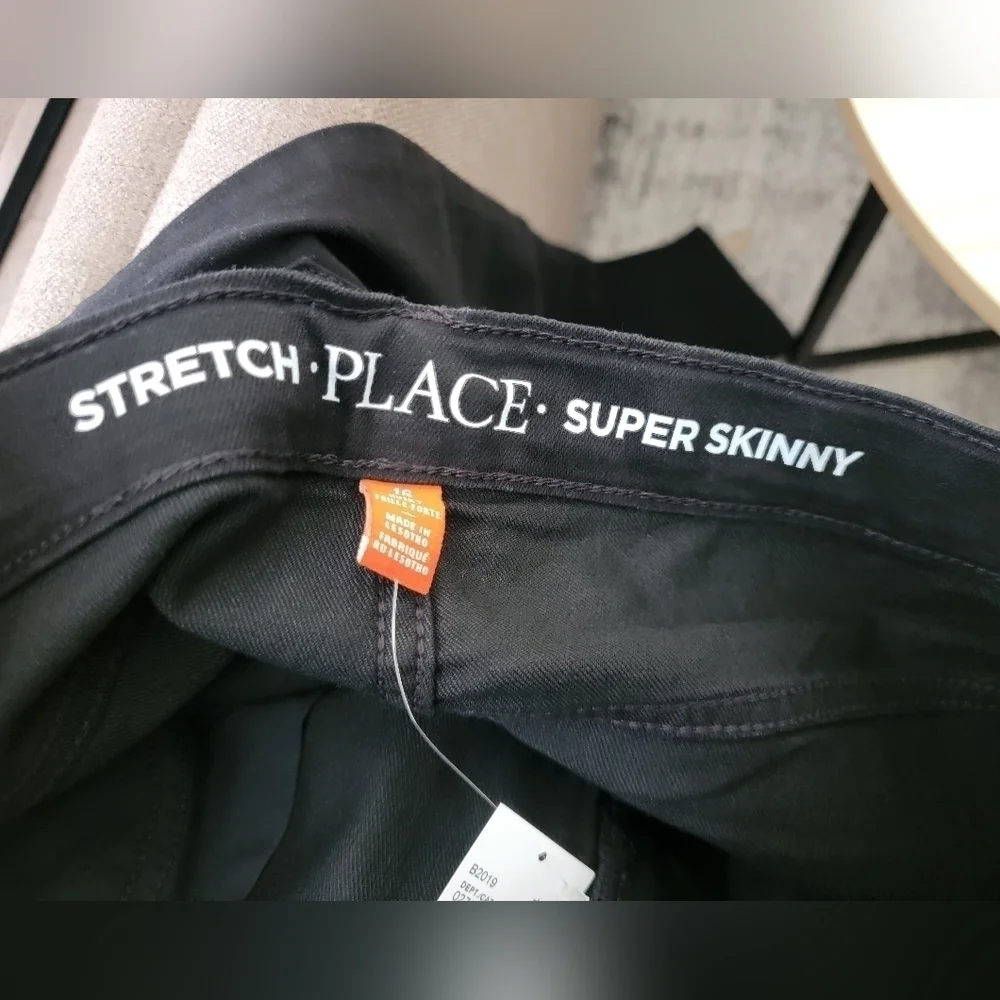 The children place Black super skinny jeans size 16 Husky.